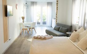 Hugos Studio Apartment